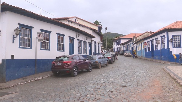 Oito em cada dez empresas de comércio e serviços tiveram prejuízos com a pandemia em Minas