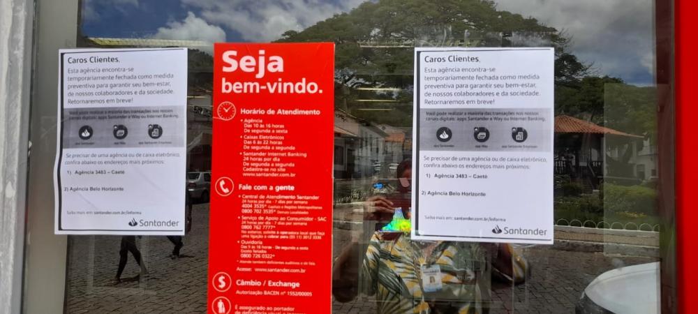 Agência Santander de Sabará de portas fechadas