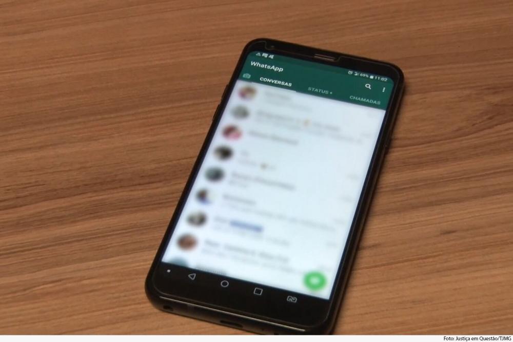 Homem é condenado por divulgar fotos íntimas de ex