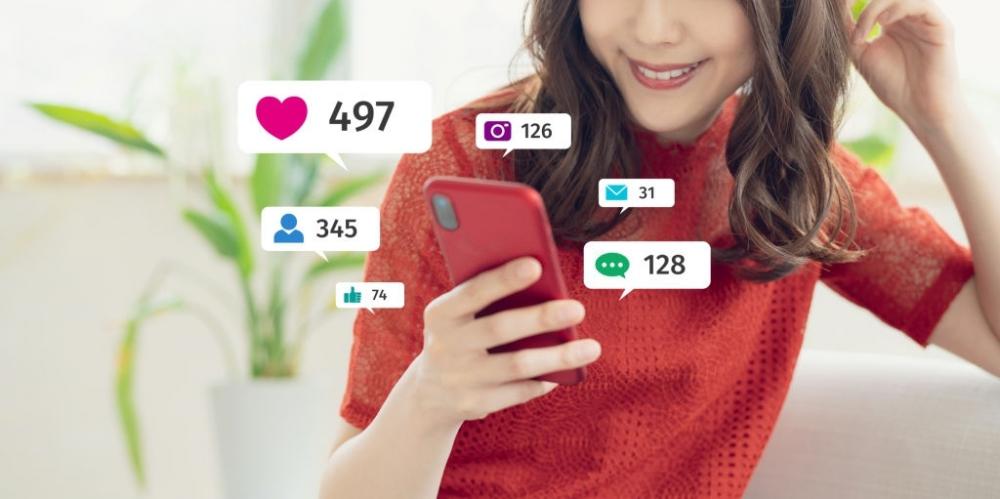 Positividade Tóxica: especialistas falam sobre os efeitos colaterais da felicidade exposta nas redes sociais
