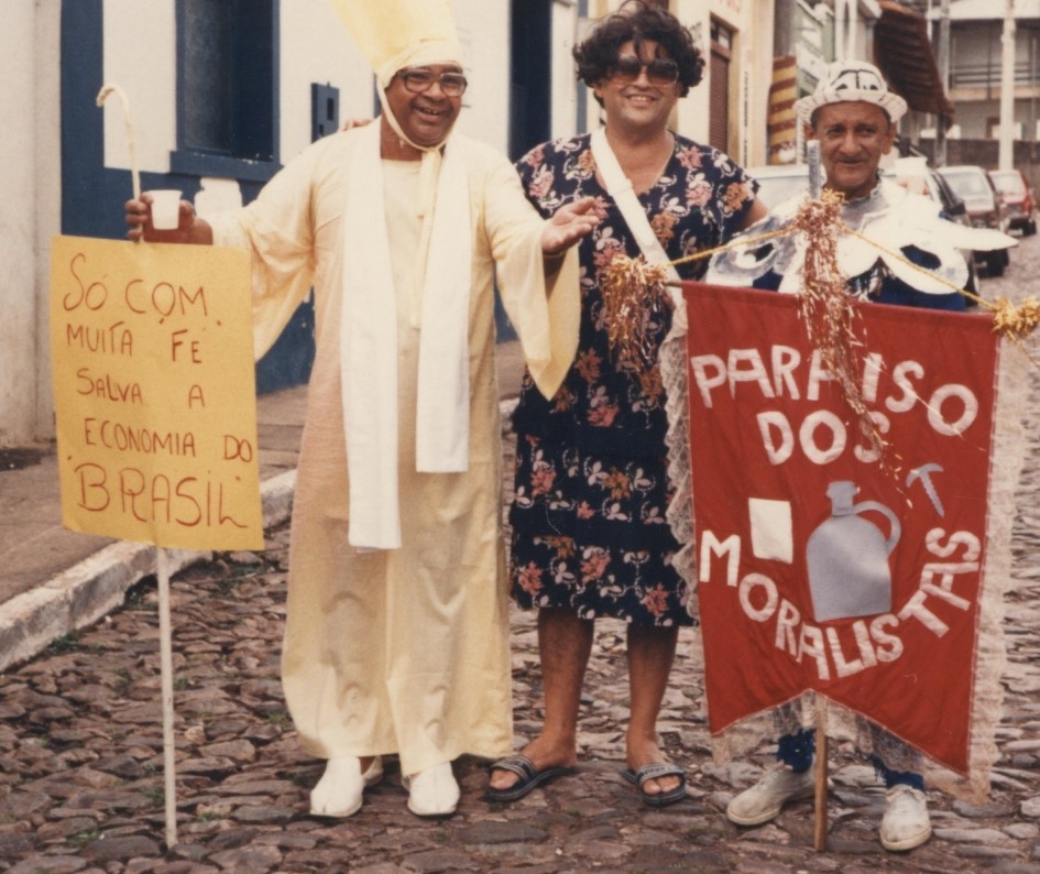 O mais antigo e tradicional bloco caricato de Sabará completa 75 anos de belas histórias, irreverência e muita alegria. 
