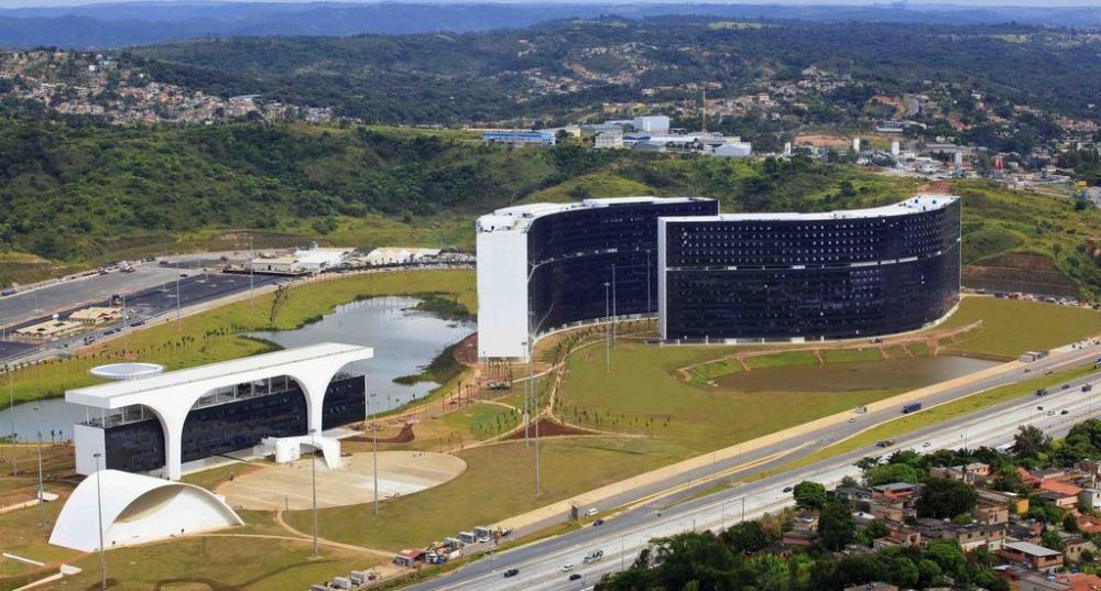 Servidores inativos, assistidos e pensionistas especiais do Governo de Minas devem realizar o recadastramento anual obrigatório