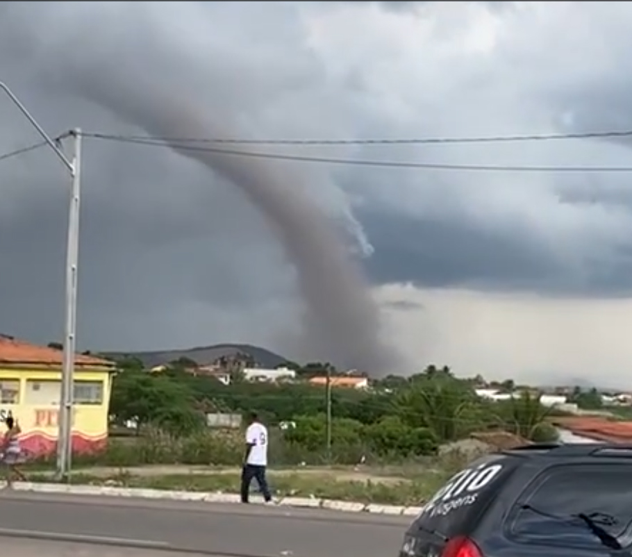 Tornado em Estrela de Alagoas: Imagens revelam a destruição