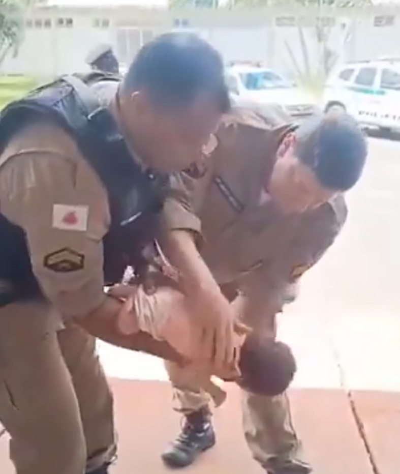 ANJOS DE FARDA: Policiais militares do 67º BPM salvaram a vida da Sofia, uma bebê recém-nascida.