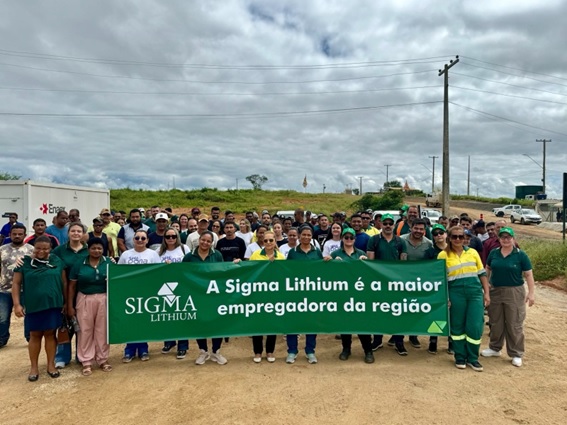 Sigma Lithium realiza reforma de escola em área rural no Vale do Jequitinhonha