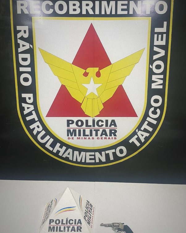 Polícia Militar apreende arma de fogo em abordagem a motociclista em Sabará