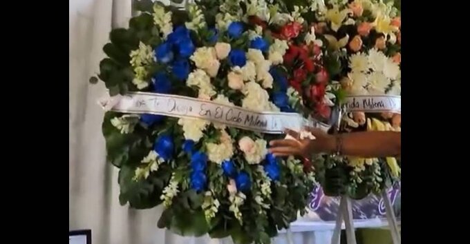 Coroa de Flores ganha vida em velório e deixa familiares atordoados