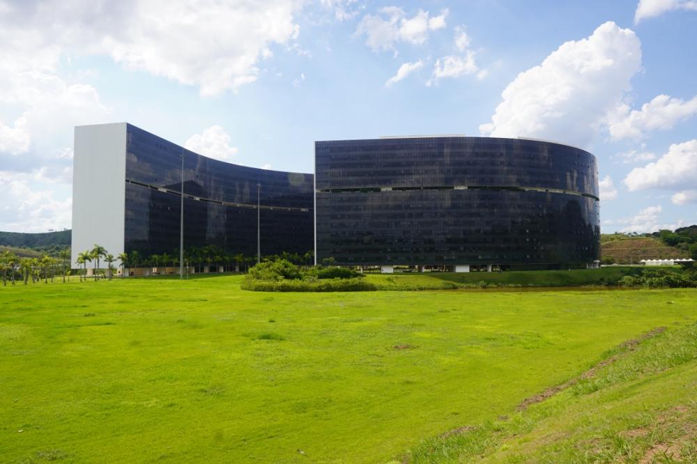 Interdição dos elevadores no prédio Minas na Cidade Administrativa: riscos e medidas corretivas