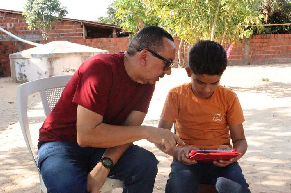 Maio Laranja: denúncias de imagens de abuso e exploração infantil na internet têm o maior número em 18 anos