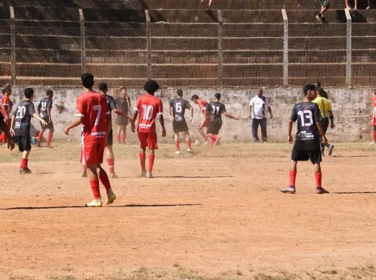 Clima de emoção e paixão: reta final do Campeonato Municipal de Futebol de Base em Sabará