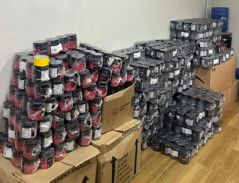Escândalo na compra de suplementos: Polícia de SP prende suspeitos por fraudes na venda de produtos vencidos