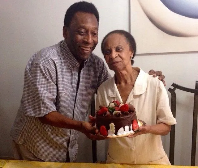 Dona Celeste Arantes: a matriarca e o legado do Rei Pelé