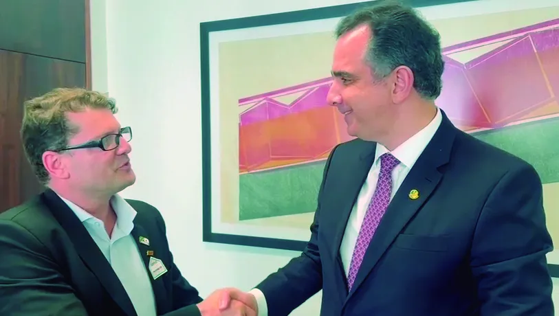 Presidente do Senado, Rodrigo Pacheco, reafirma apoio à imprensa em reunião com Sindijori/MG
