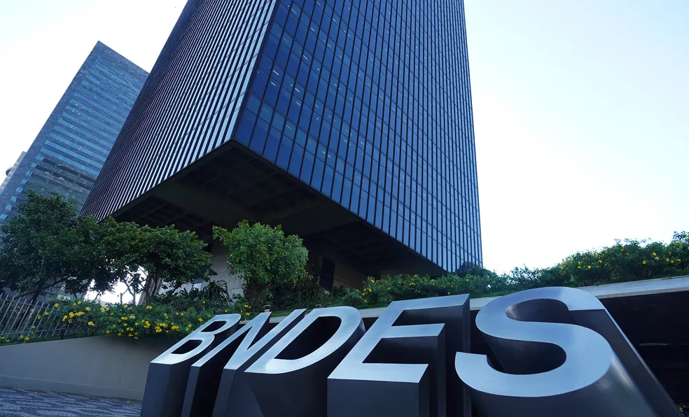 BNDES anuncia concurso público para nível superior com 150 Vagas imediatas e cotas inclusivas