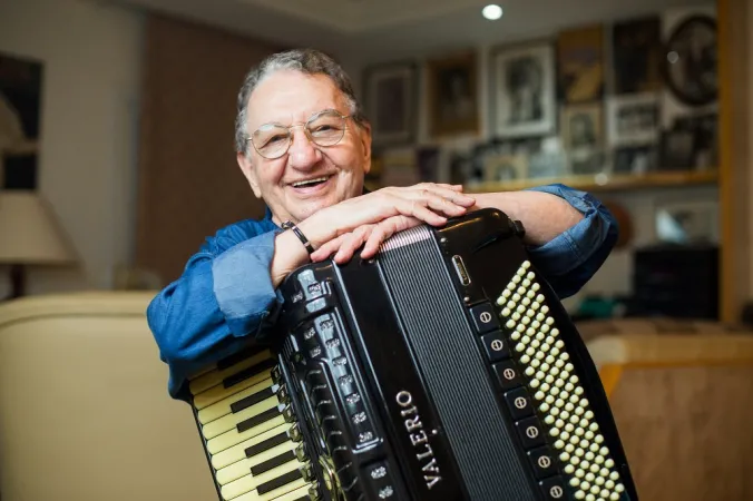 Caçulinha, músico do Domingão do Faustão, morre aos 86 anos