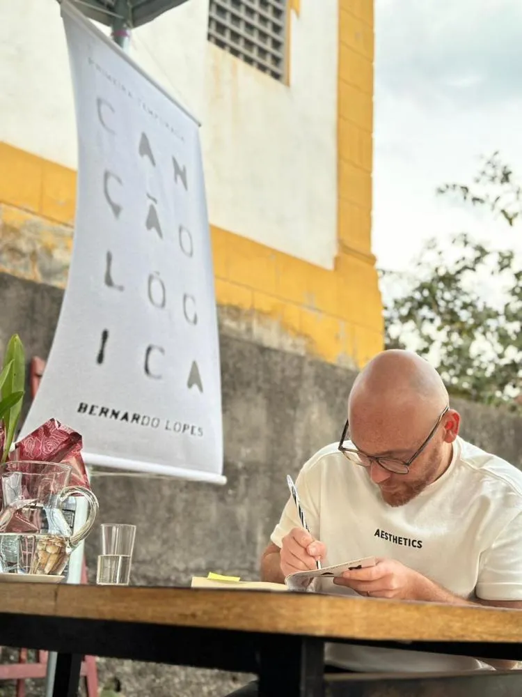 Lançamento de "Canção Lógica" consagra Bernardo Lopes como novo talento literário do Brasil