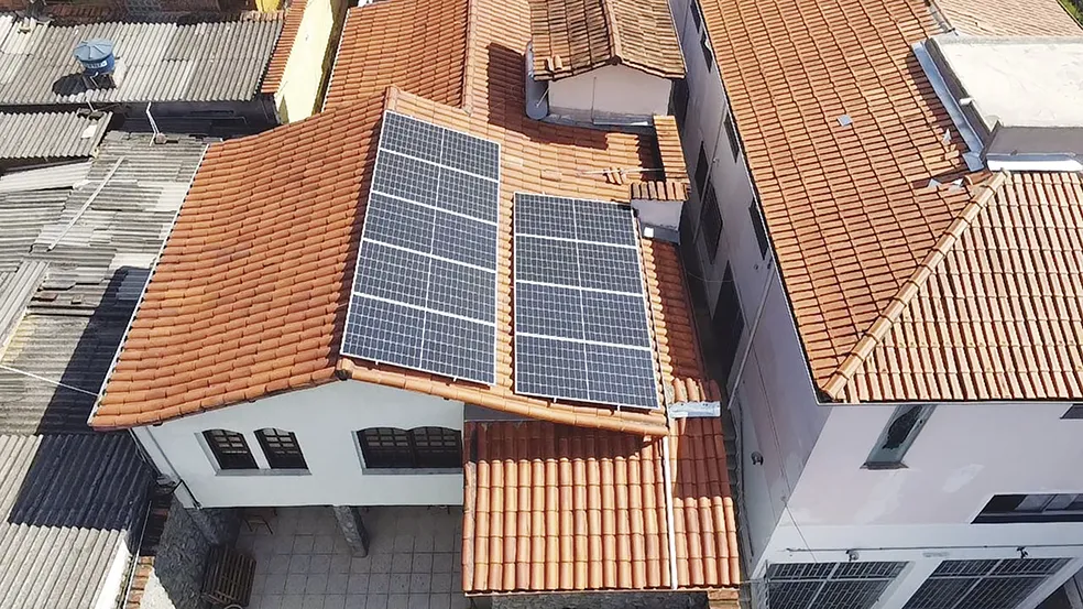 Conta de luz sobe com bandeira vermelha em setembro: Aneel alerta para mais aumentos até o final do ano