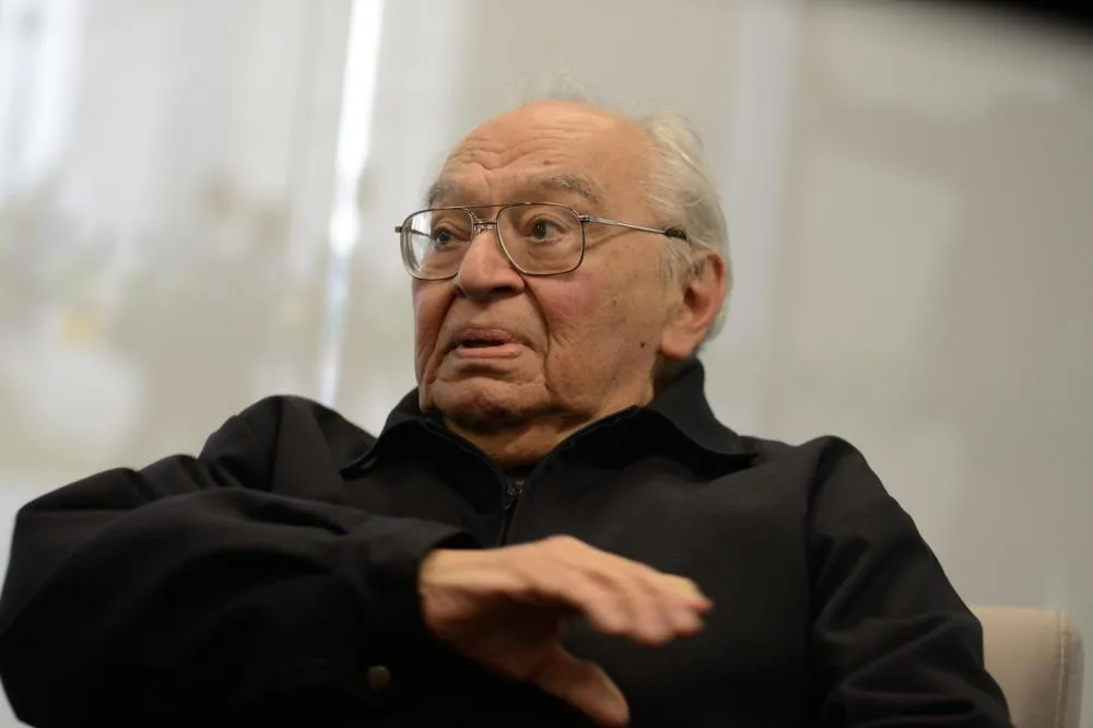 Morre Gustavo Gutiérrez, pai da teologia da libertação, aos 96 anos