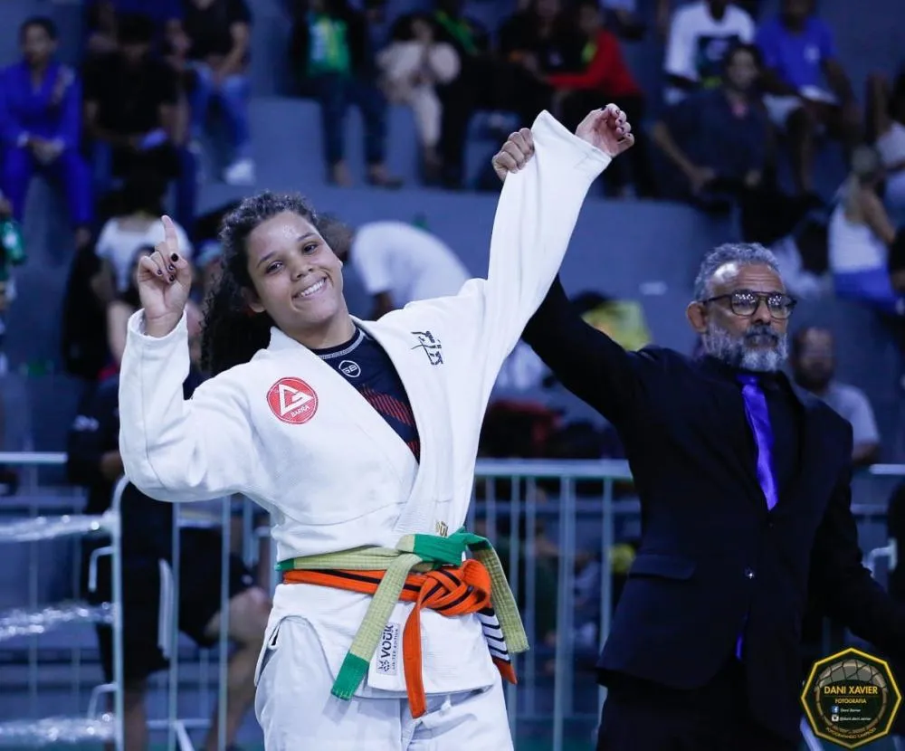 Sabrina Martins Silva: A jovem campeã que colocou Sabará no mapa do jiu-jitsu nacional