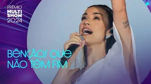 Isadora Pompeo vence na categoria Música Gospel do Ano no 31º Prêmio Multishow