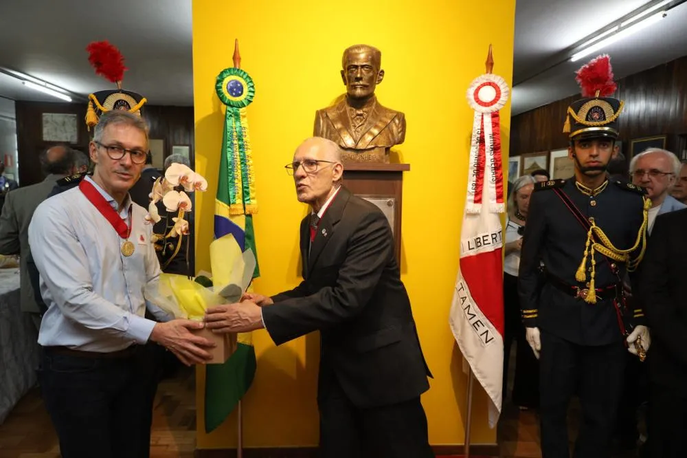Governador assume Presidência de Honra do Instituto Histórico e Geográfico de Minas Gerais