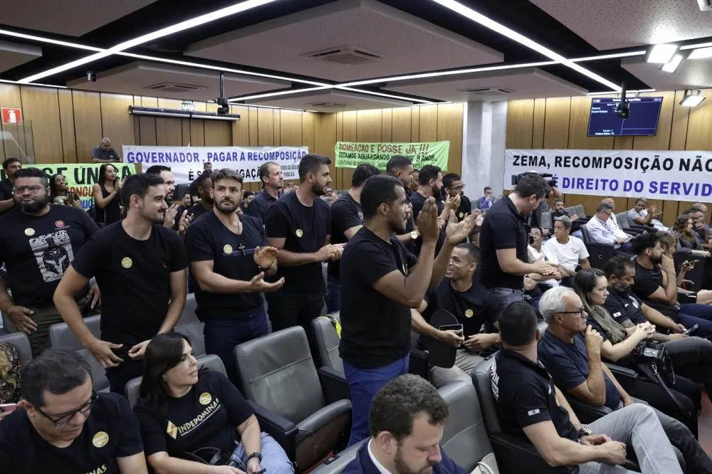 Policiais prometem paralisação em luta por recomposição salarial