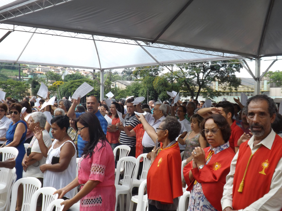 Missa de Natal da ArcelorMittal é celebrada por Dom Serafim 