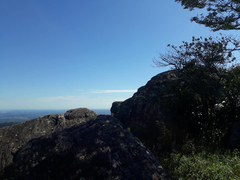 Seminário discute criação de unidade de conservação da Pedra Rachada em Sabará 