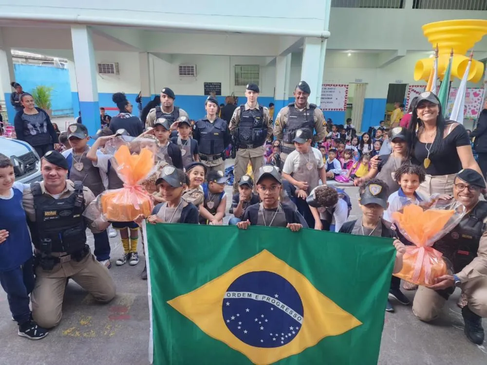 Sabará celebra os 250 anos da PMMG com homenagem emocionante em escola pública