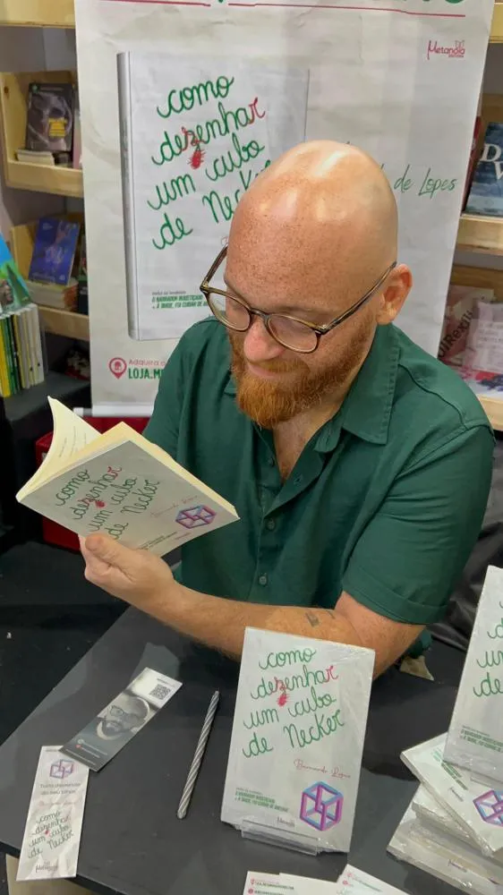 Bernardo Lopes lança nova obra na Bienal do Rio e revela bastidores de sua trajetória literária