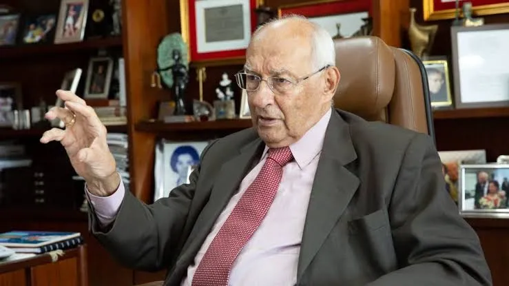 “O POVO COME PÃO, NÃO IDEOLOGIA”: A Lição de Mário Soares, ex-presidente de Portugal