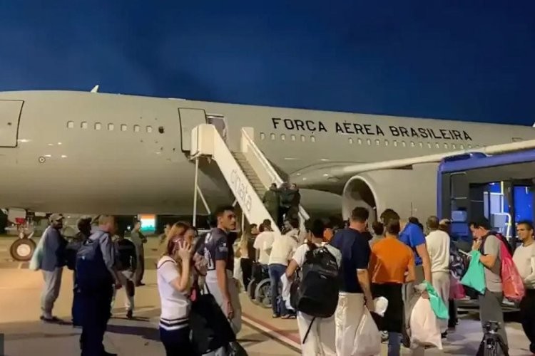 Valadares terá debate sobre deportados