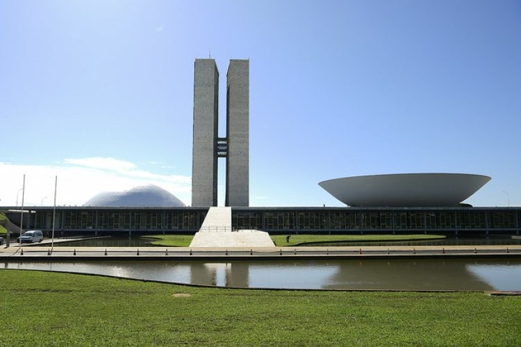 Rogério Silveira destaca força de Luís Eduardo Falcão durante Marcha dos Vereadores de Minas em Brasília