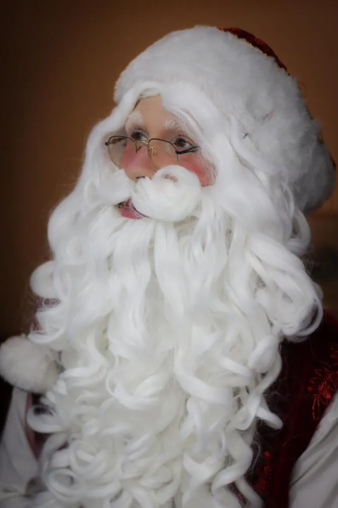 Caravana de Natal chega a Sabará com oficinas gratuitas, teatro e a magia do Papai Noel