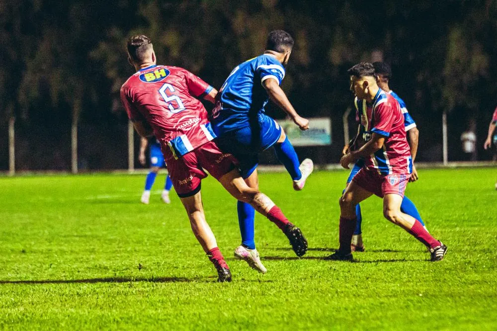 Vila Rica luta até o fim, empata no tempo normal, mas cai nos pênaltis na semifinal da Copa Itatiaia