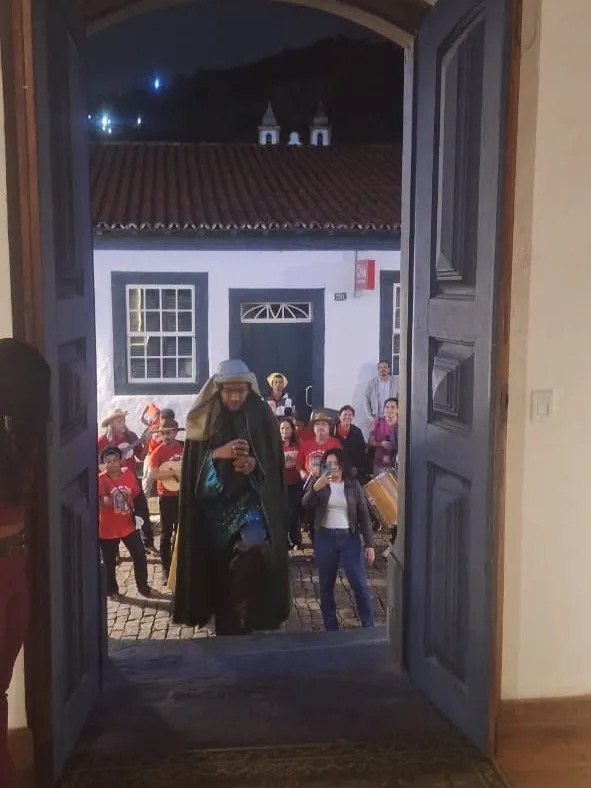 Folia de Reis emociona Sabará e mantém viva tradição centenária no Centro Histórico