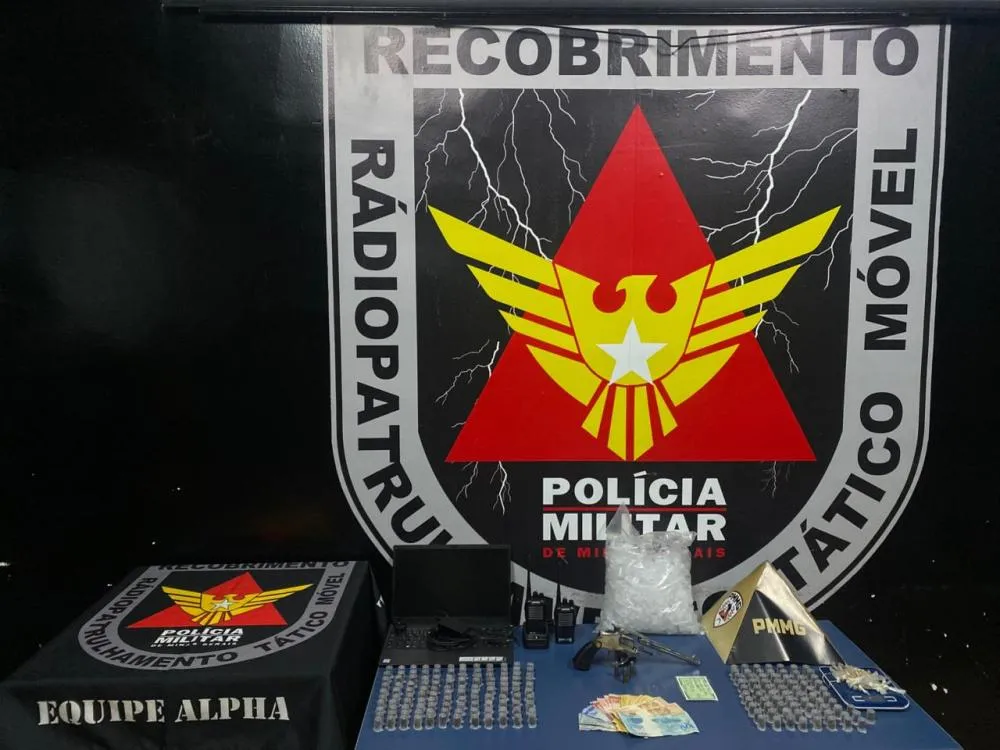 Suspeito de ligação com facção criminosa é preso no bairro Fátima, em Sabará, com arma, drogas e documento falso