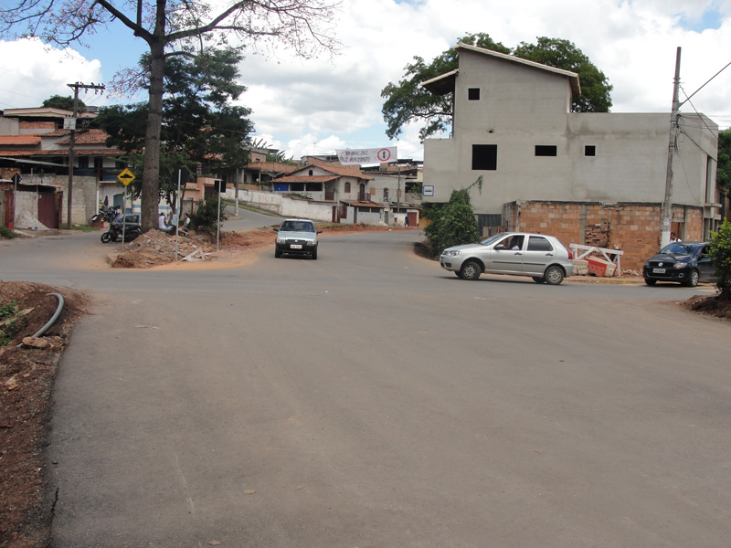 Obra em avenida está em nova fase