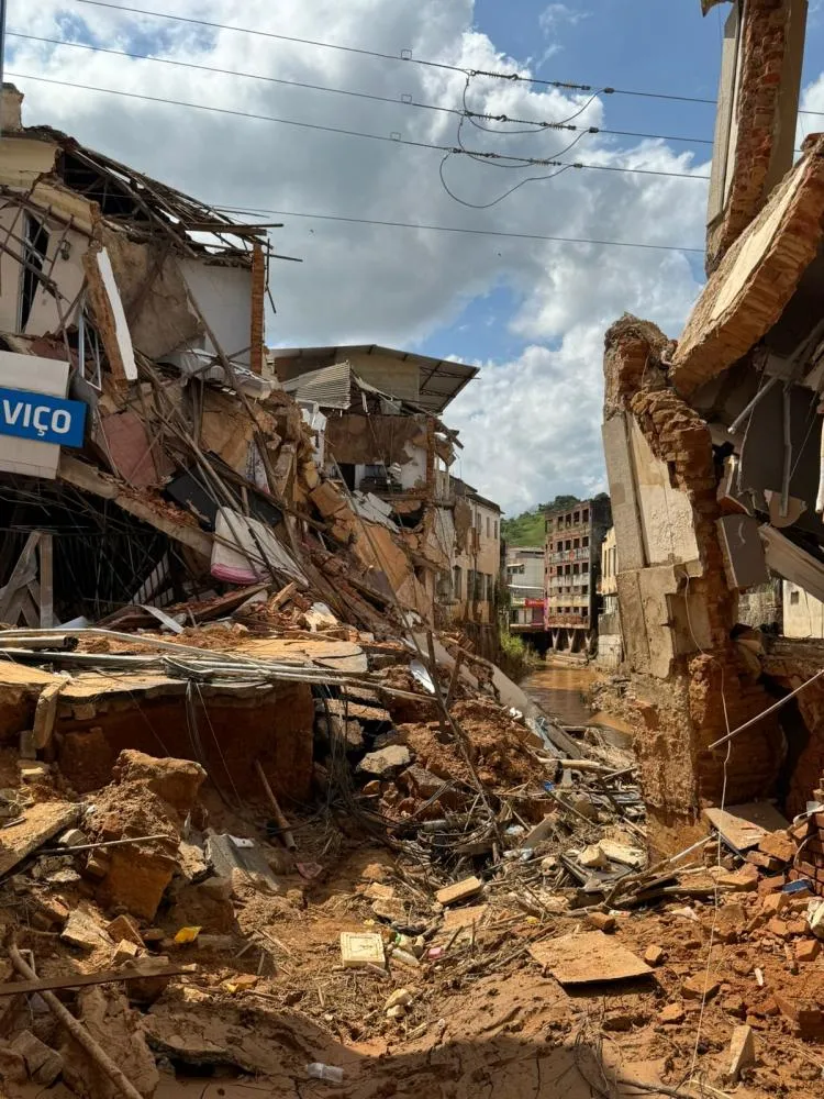 Vereador Alan do Vila atua como voluntário em cidades devastadas pelas chuvas e reforça importância da solidariedade