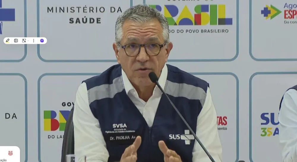 Após reações adversas, Ministério interrompe uso de vacina contra a dengue
