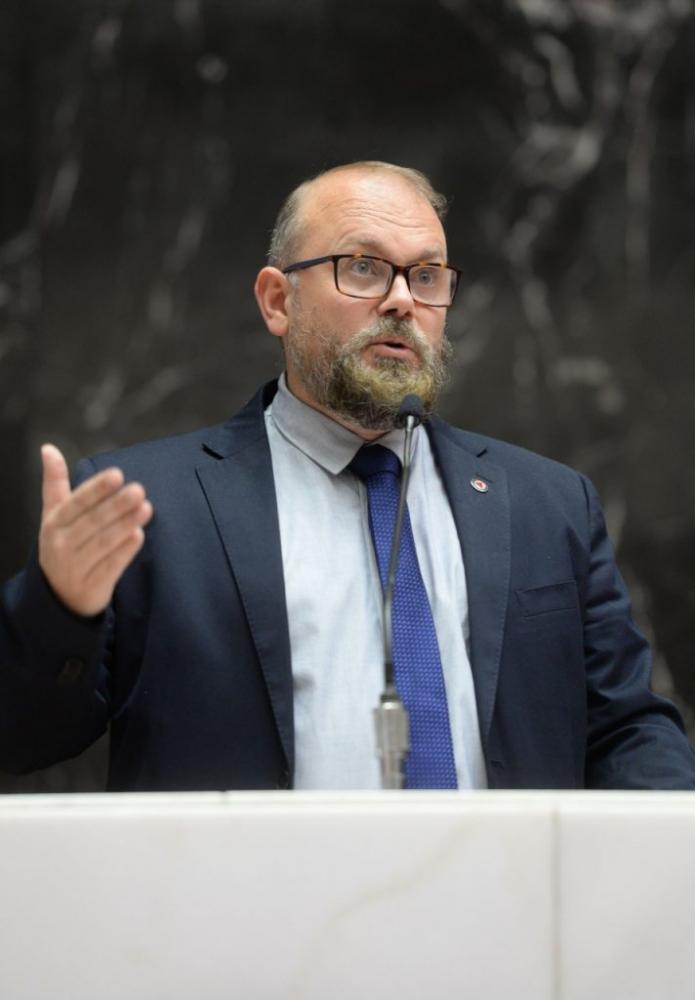 Deputado Estadual Prof. Cleiton pede abertura urgente de CPI contra a CEMIG