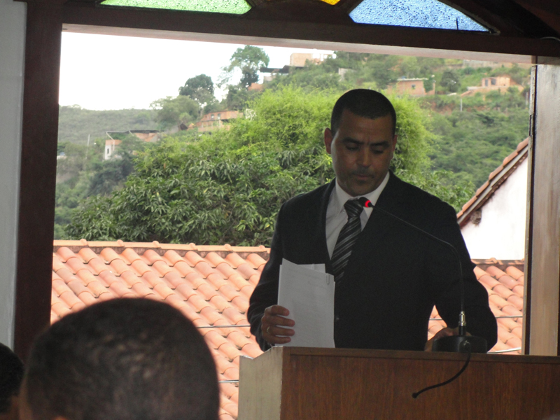 Vereador denuncia atitude do prefeito em rede social 