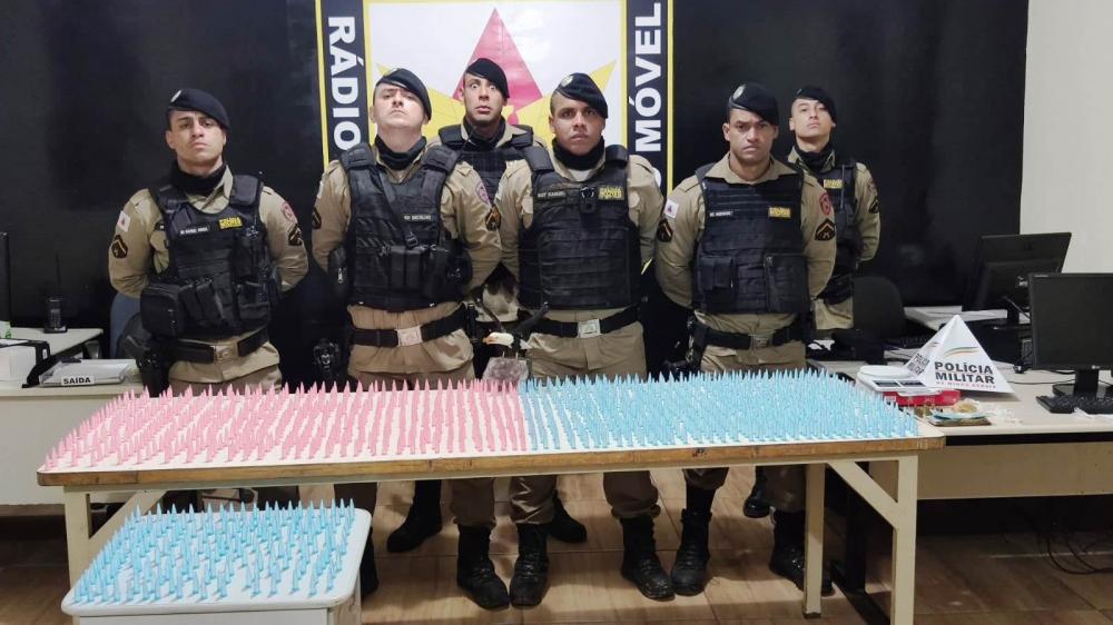Polícia Militar realiza apreensão de mais de 1500 pinos de cocaína no bairro Adelmolândia