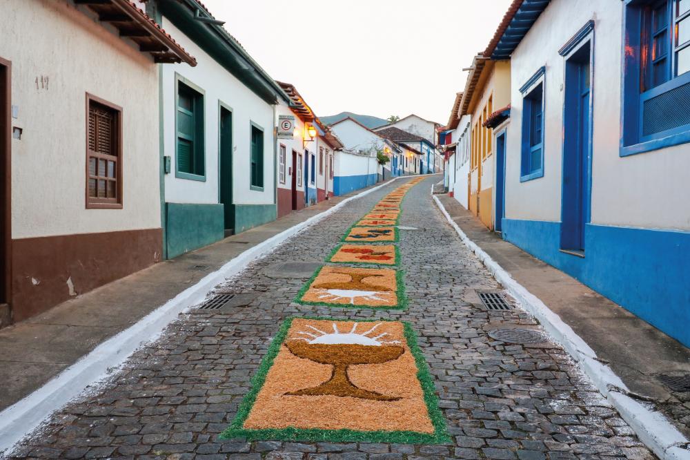 Corpus Christi: Sabará apresentará o maior tapete confeccionado na história da cidade