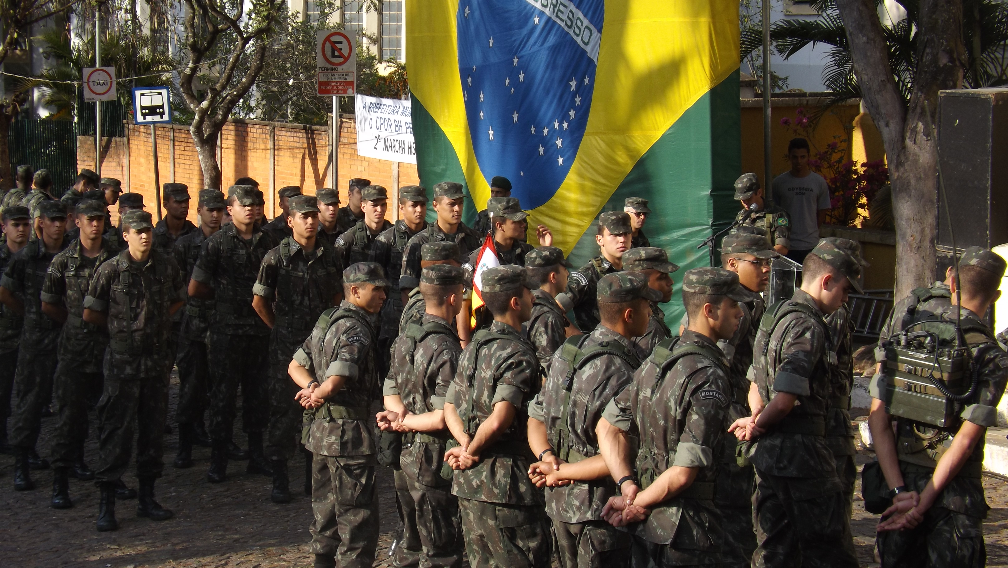 Marcha histórica marca o Dia do Soldado no município