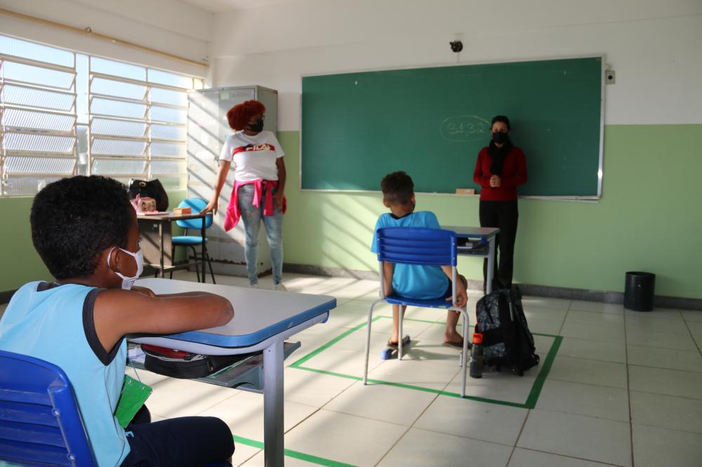 Professores de escolas municipais estão inseguros com o retorno das aulas presenciais