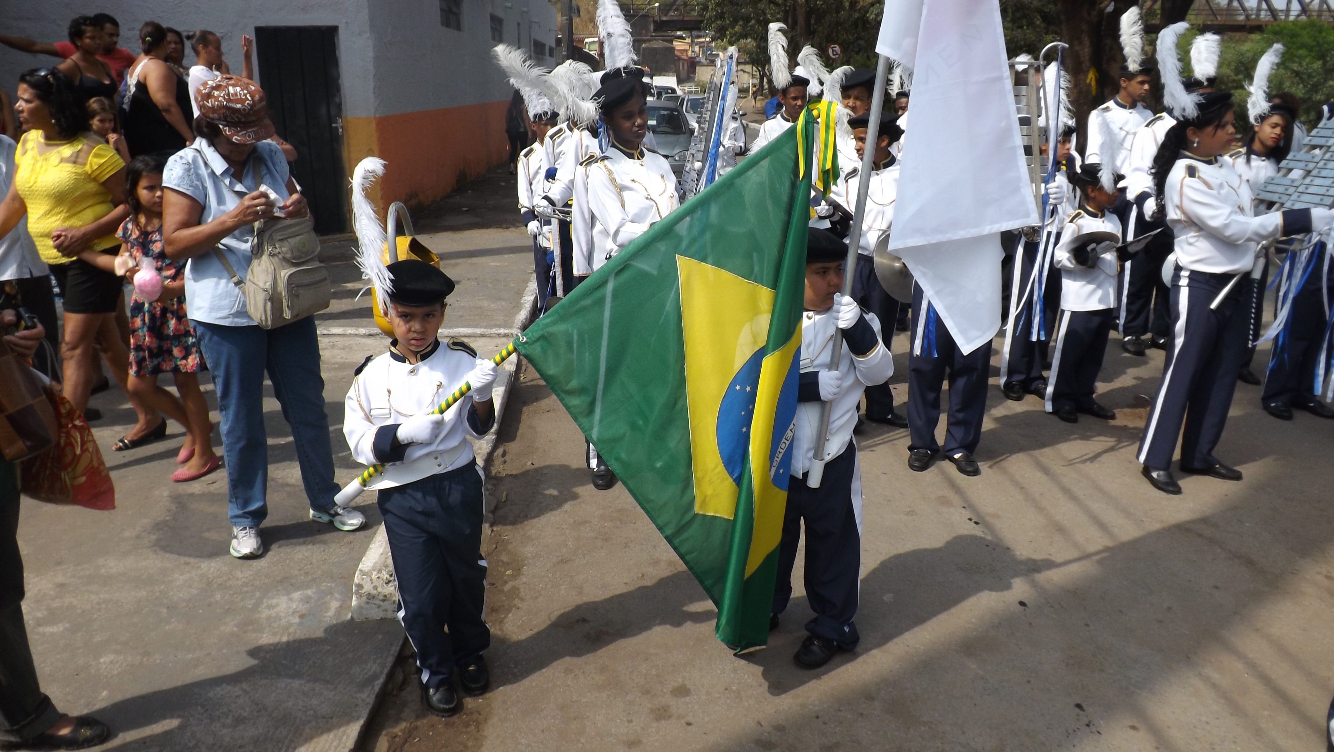 “Educação, Saúde e Meio Ambiente, juntos pensando por Sabará” 