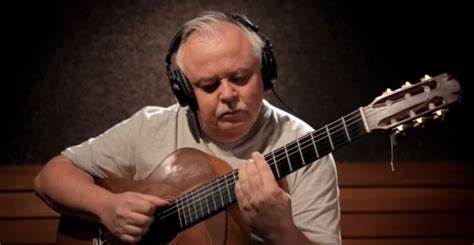 Conheça o Artista Celso Moreira!