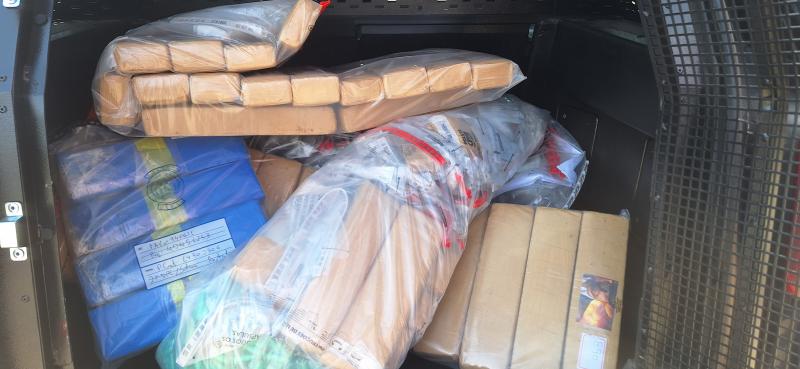 Polícia Civil de Sabará incinera mais de 200 kg de entorpecentes em operação contra o tráfico